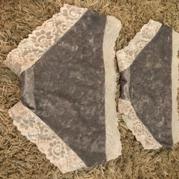 2 Pair NWOT Lingerie Diva Velvet & Lace Panty - Picture 3 of 5